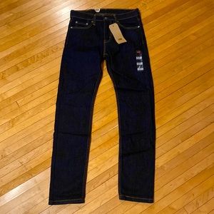 Levi skinny blue jeans